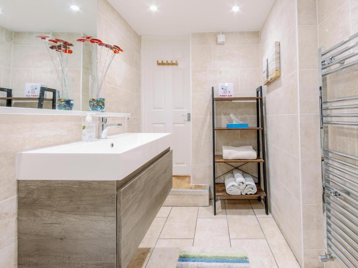 Apartmán Pass The Keys Recently Renovated 1Br Flat With Private Garden In South Londýn Exteriér fotografie