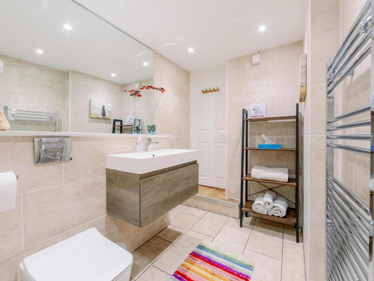Apartmán Pass The Keys Recently Renovated 1Br Flat With Private Garden In South Londýn Exteriér fotografie